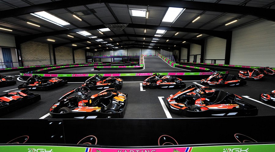 Karting de Caudecoste : Karts sur la piste Indoor