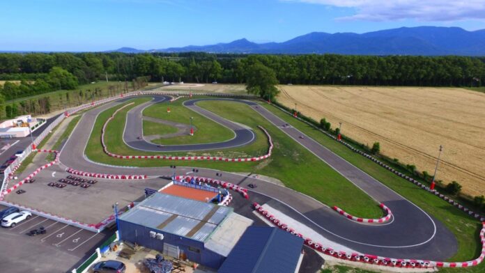Karting St-Cyprien : Vue sur la piste
