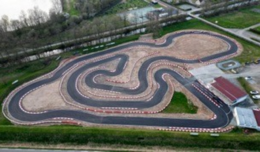 lcava Karting : Vue du ciel